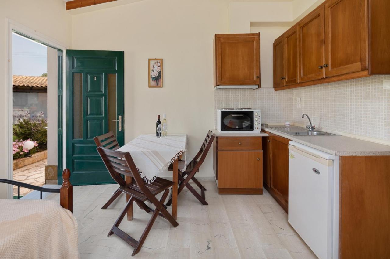 Gerasimo'S Apartments マラティアス エクステリア 写真